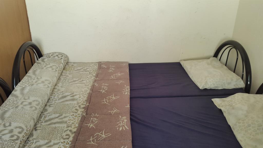 Rosebank Lodge & Backpacker โจฮันเนสเบิร์ก ภายนอก รูปภาพ